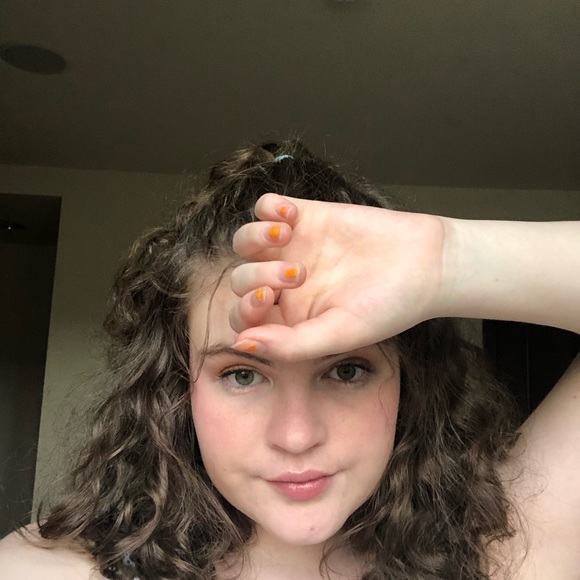 Meet your Posher, Maggie - Picture 3 of 4